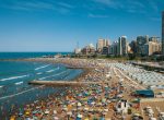 Turismo joven en Mar del Plata: mismo destino, formas distintas de vivirlo